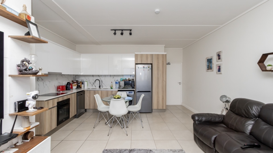 To Let 2 Bedroom Property for Rent in Sandown Western Cape